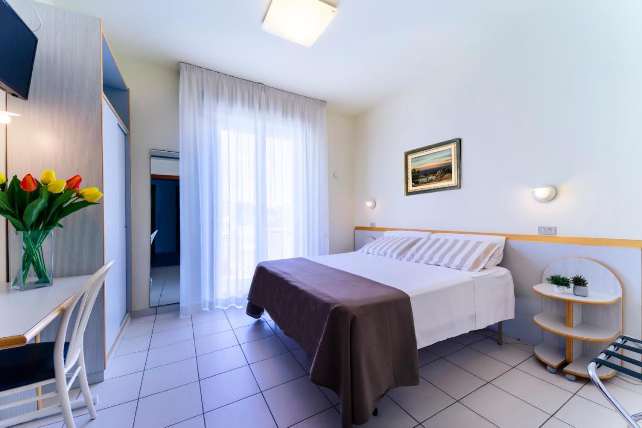 Hotel Astra Ριτσιόνε Εξωτερικό φωτογραφία