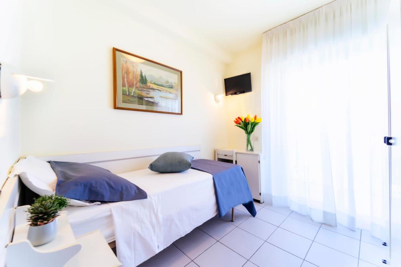 Hotel Astra Ριτσιόνε Εξωτερικό φωτογραφία