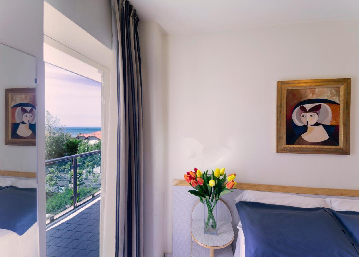Hotel Astra Ριτσιόνε Εξωτερικό φωτογραφία