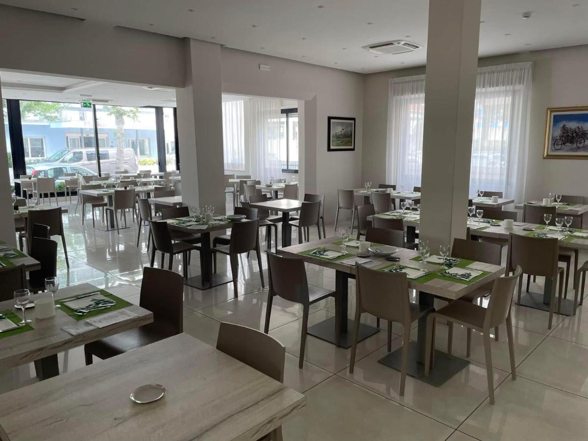 Hotel Astra Ριτσιόνε Εξωτερικό φωτογραφία