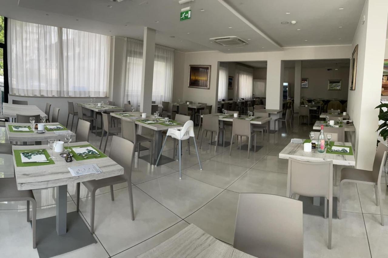 Hotel Astra Ριτσιόνε Εξωτερικό φωτογραφία
