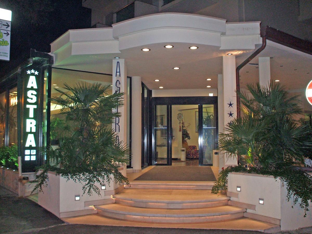 Hotel Astra Ριτσιόνε Εξωτερικό φωτογραφία