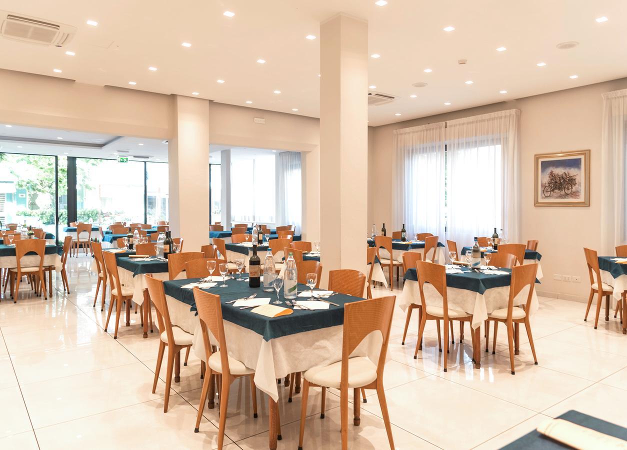 Hotel Astra Ριτσιόνε Εξωτερικό φωτογραφία